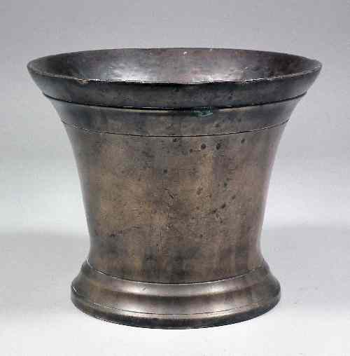 Appraisal: A late th Century English bell metal mortar ins diameter