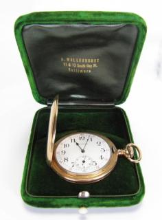 Appraisal: Description A Waltham K Hunter Case pocket watch with cuvette