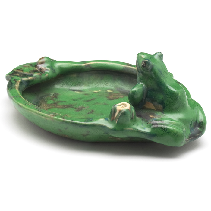 Appraisal: Weller Coppertone bowl frog with and lilly pad design marked