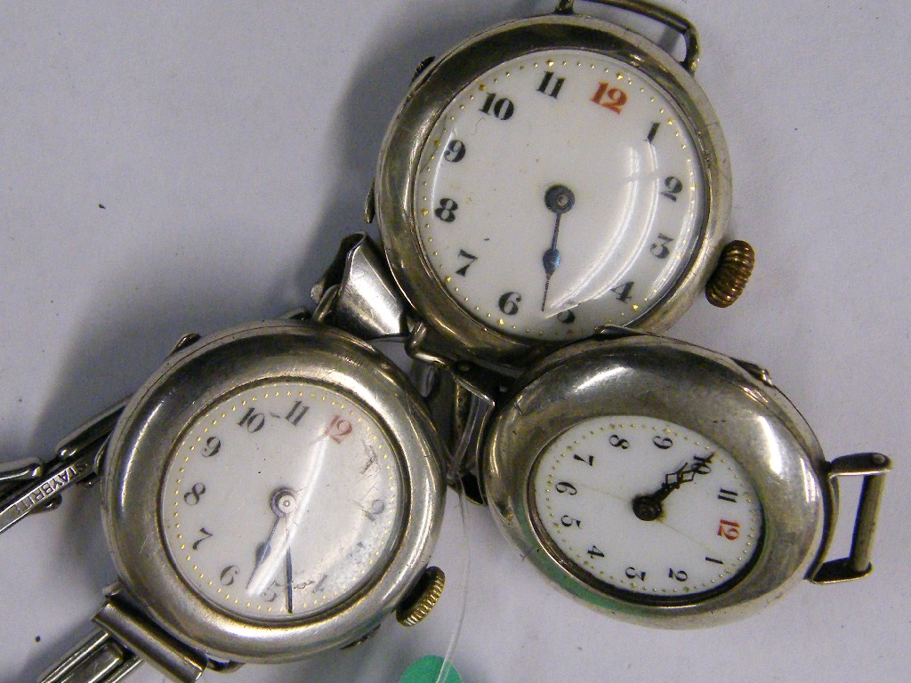 Appraisal: Three early silver mid-size wire lug wristwatches a f