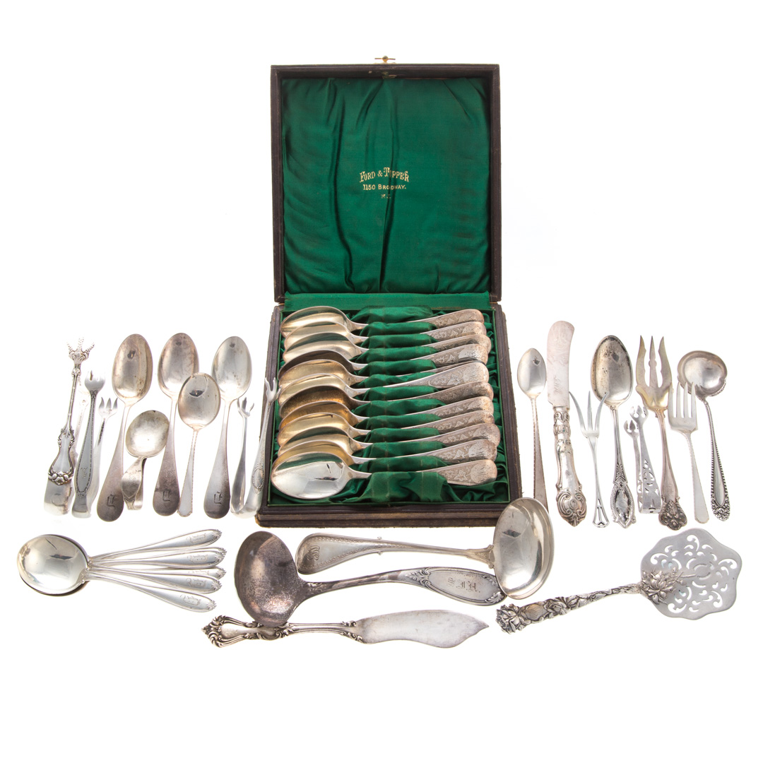 Appraisal: Assorted American sterling silver flatware comprising set of Whiting teaspoons