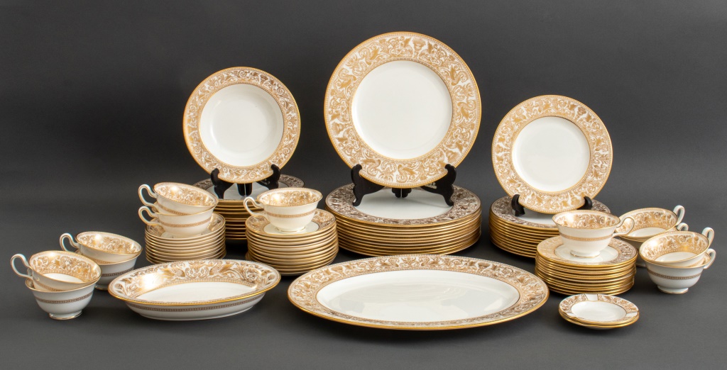 Appraisal: WEDGWOOD PORCELAIN GOLD FLORENTINE DINNER SVC Wedgwood porcelain dinner service