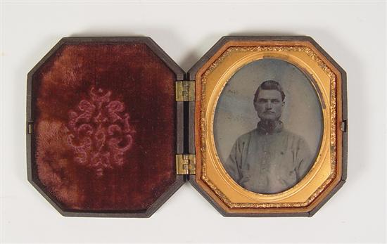 Appraisal: th Plate Tintype of Possible Confederate Soldier In octagonal Union