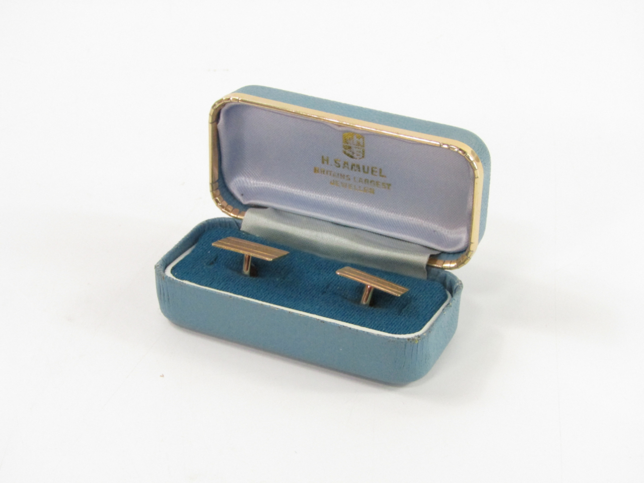 Appraisal: A pair of gentleman's ct gold cuff links with textured