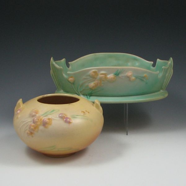 Appraisal: Roseville Ixia - rose bowl in yellow flakes to handles