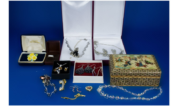 Appraisal: Ladies Dressing Case Containing a quantity of costume and silver