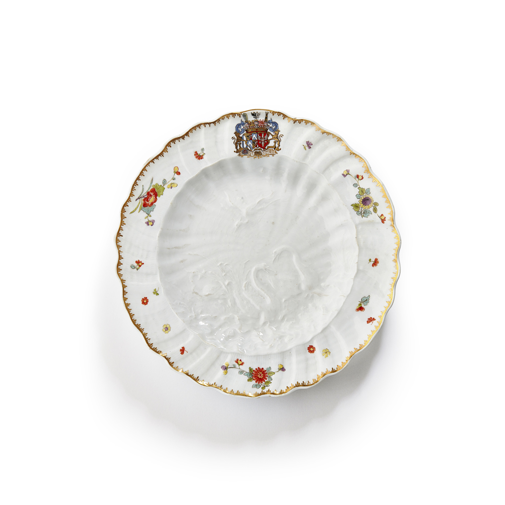 Appraisal: MEISSEN 'SWAN' SERVICE PORCELAIN PLATE CIRCA modelled by J J