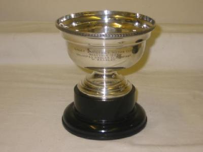 Appraisal: A ROSE BOWL TROPHY of circular form with leaf moulded