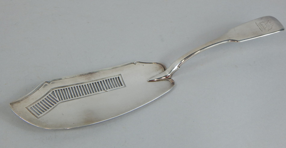 Appraisal: A George III silver Fiddle pattern fish slice with pierced