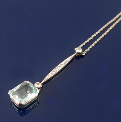 Appraisal: An Art Deco aquamarine pendant the rectangular aquamarine suspended from