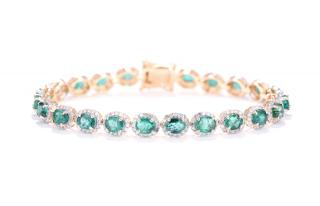 Appraisal: AN EMERALD AND DIAMOND BRACELET AN EMERALD AND DIAMOND BRACELET