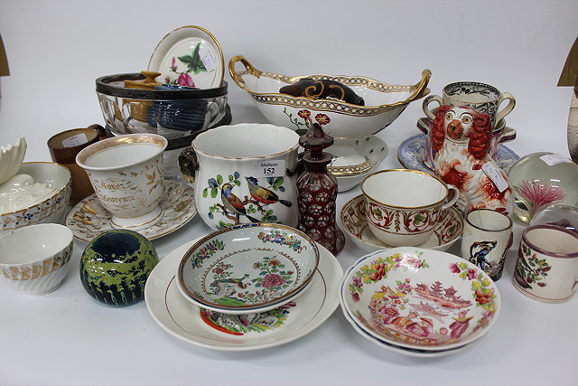 Appraisal: A SMALL GROUP OF CERAMICS AND GLASS WARE to include