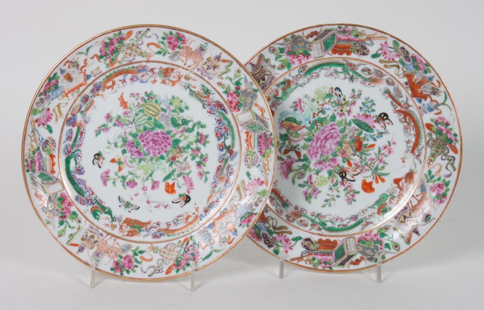 Appraisal: Pr of Chinese Export porcelain Rose Canton plates circa borders