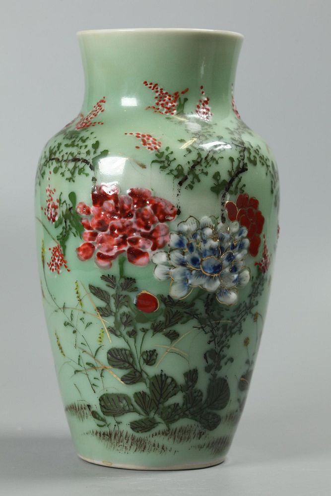 Appraisal: Japanese porcelain vase possibly th c floral motif in H