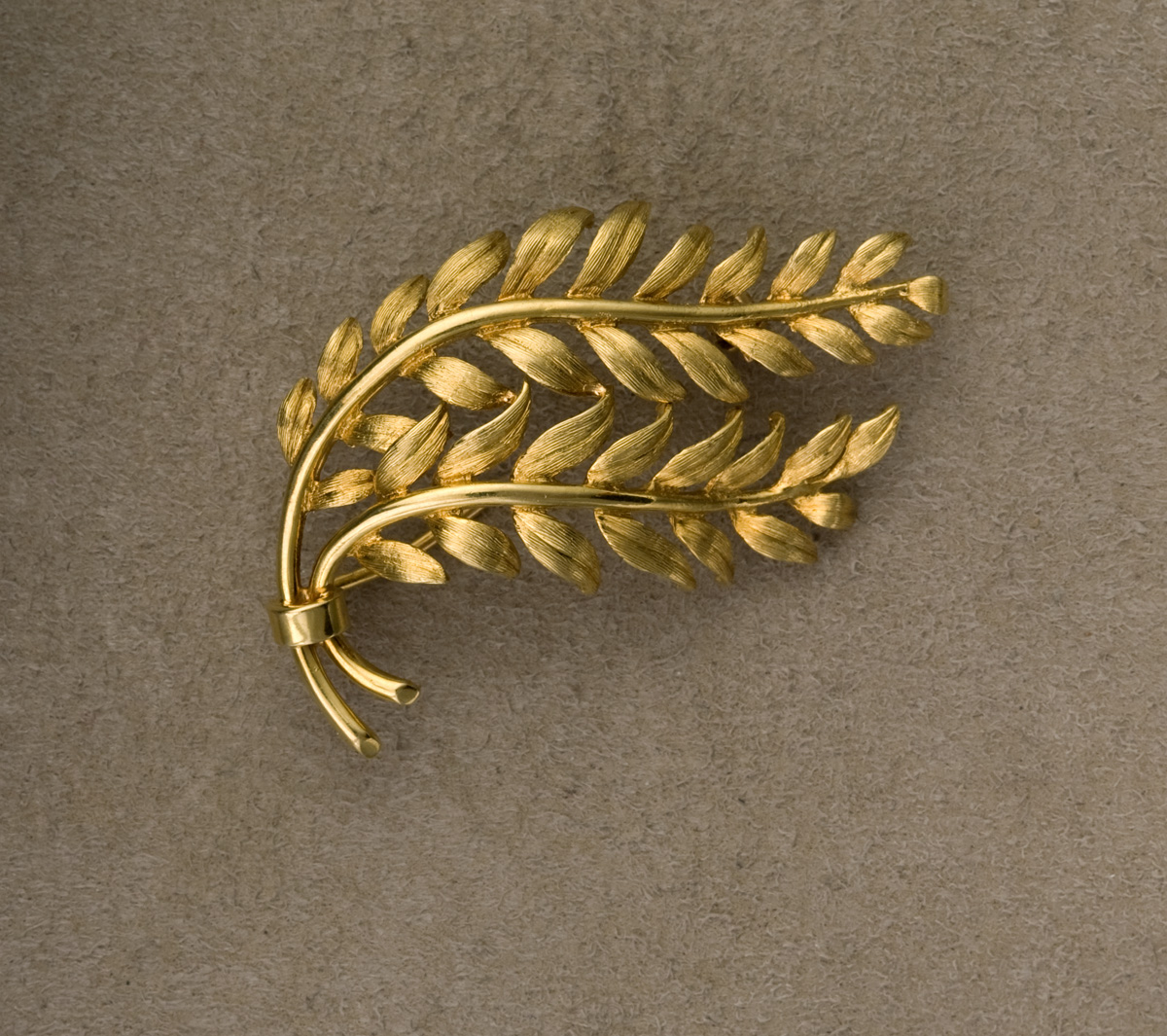 Appraisal: TIFFANY LEAF SPRAY BROOCH kt gold marked Tiffany Co