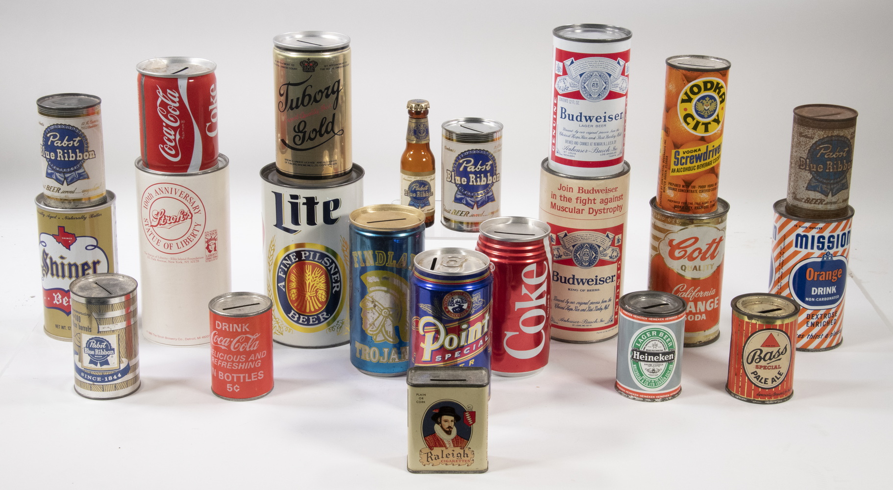 Appraisal: VINTAGE TIN LITHO BEER BEVERAGE ADVERTISING BANKS Including Pcs of