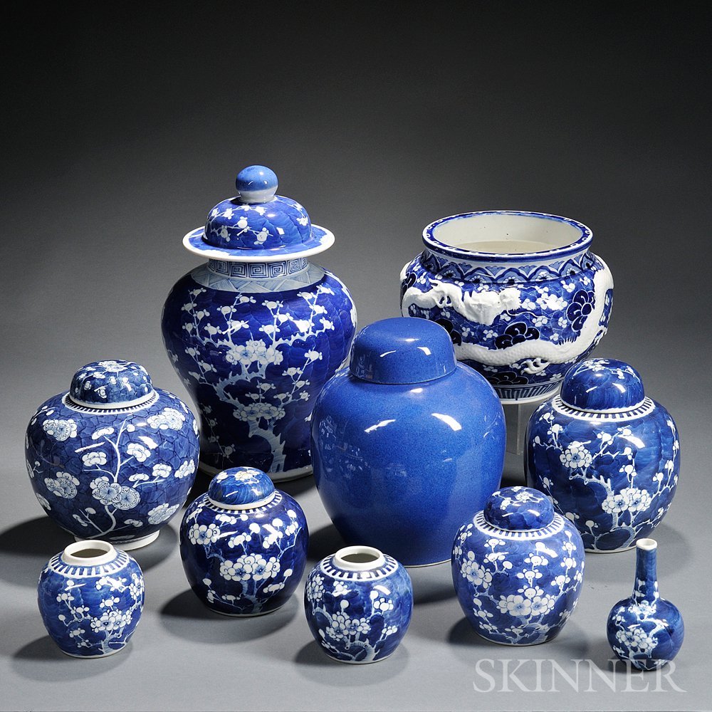 Appraisal: Ten Pieces of Blue and White Porcelain China th century