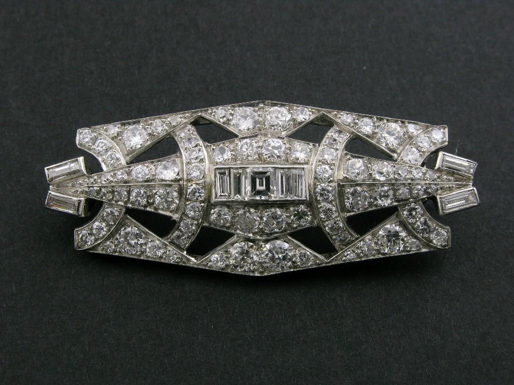 Appraisal: An Art Deco Diamond Brooch millegrain-set calibre and brilliant-cut stones