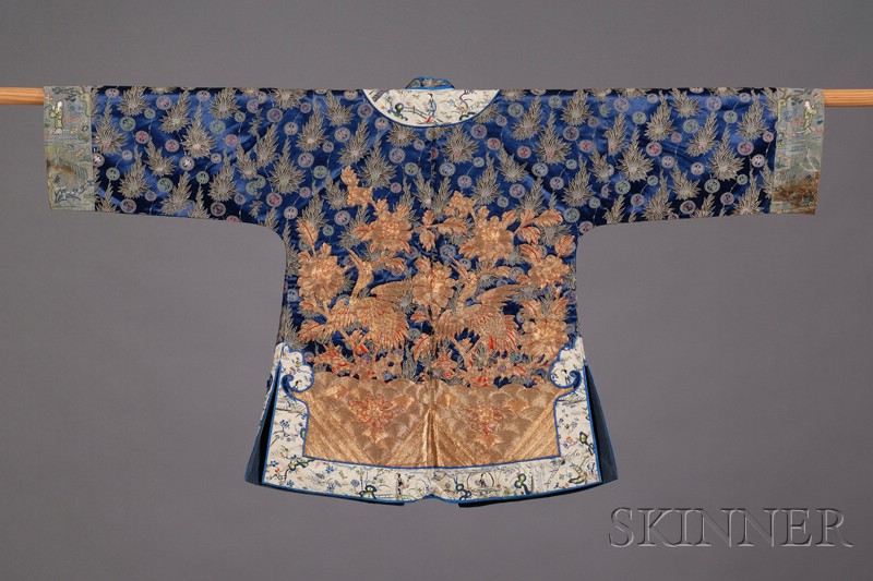 Appraisal: Women's Robe China th century gold embroidery of birds and