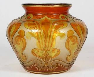 Appraisal: Honesdale acid-etched vase decorated with stylized floral designs on an