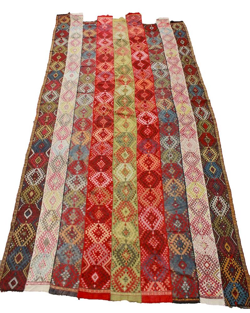 Appraisal: Turkish Kilim Rug ' x ' Turkish Kilim rug nine