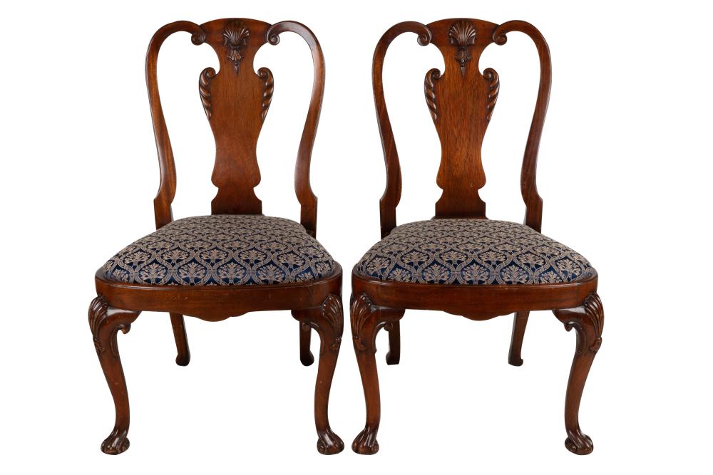 Appraisal: PAIR OF QUEEN ANNE STYLE MAHOGANY SIDE CHAIRSeach with blue