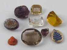 Appraisal: A mixed lot comprising a quantity of unmounted stone seals