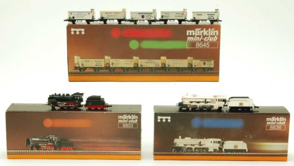 Appraisal: Lot of three Marklin Mini-Club Z gauge items Includes one