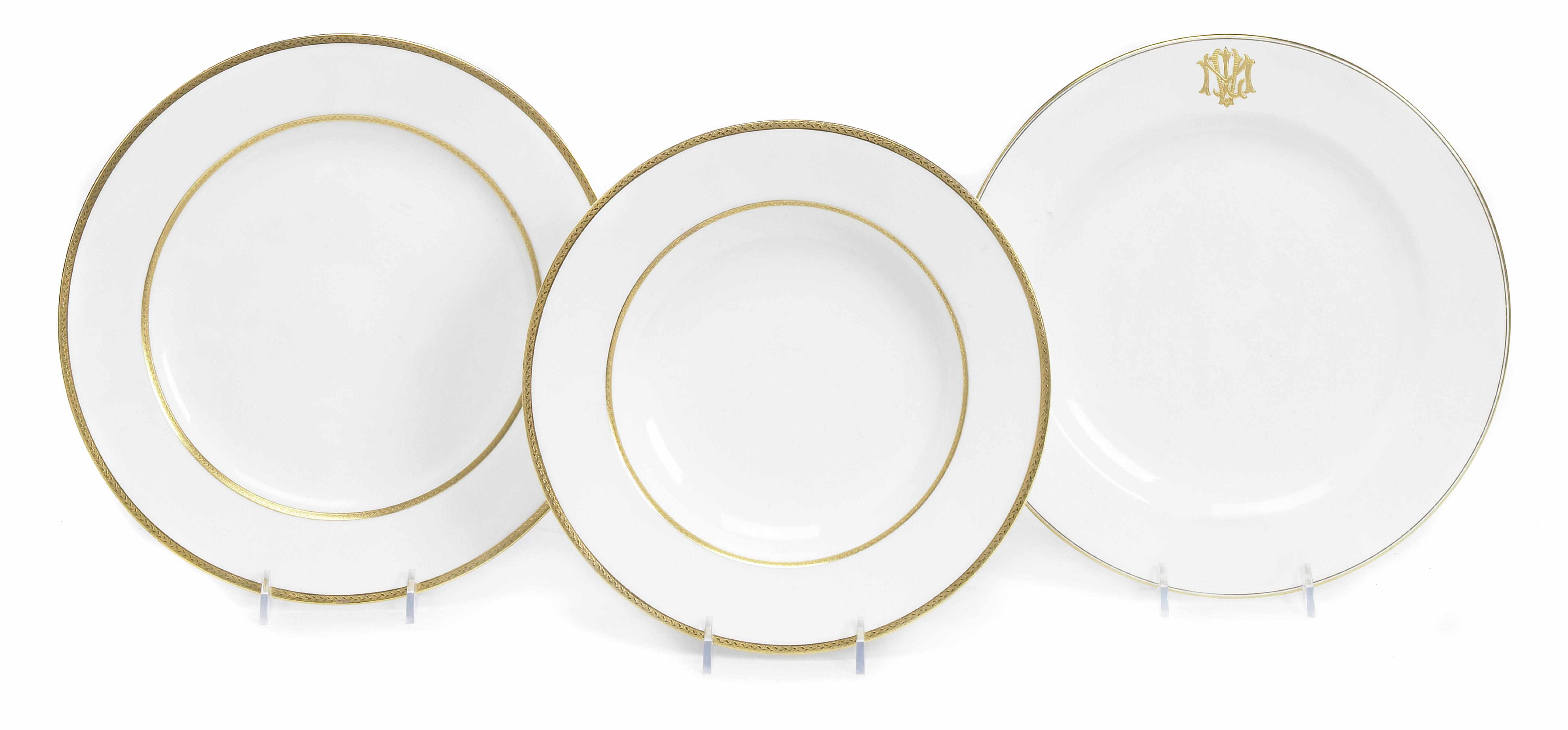 Appraisal: A set of Eleven Minton bone china dinner plates and