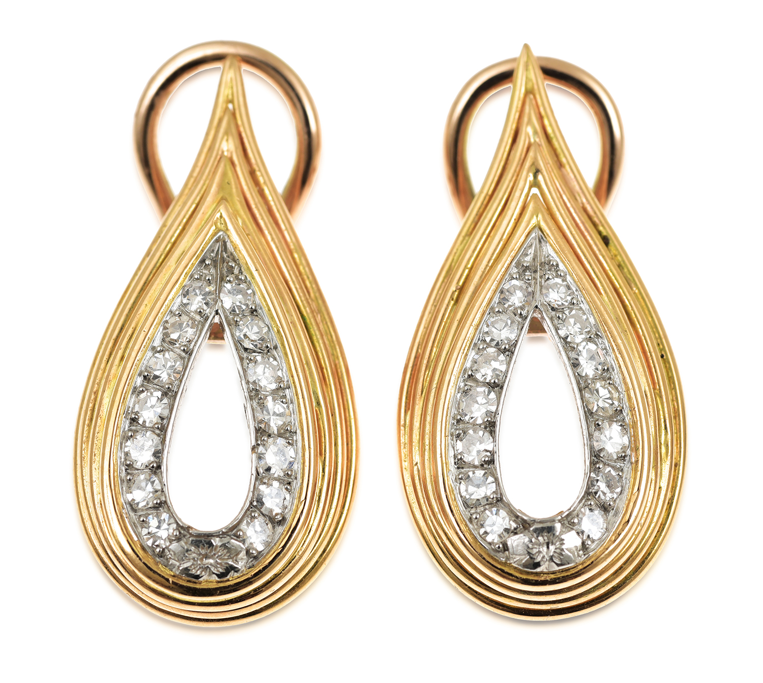 Appraisal: A PAIR OF GOLD AND DIAMOND COCKTAIL EARRINGS Each of