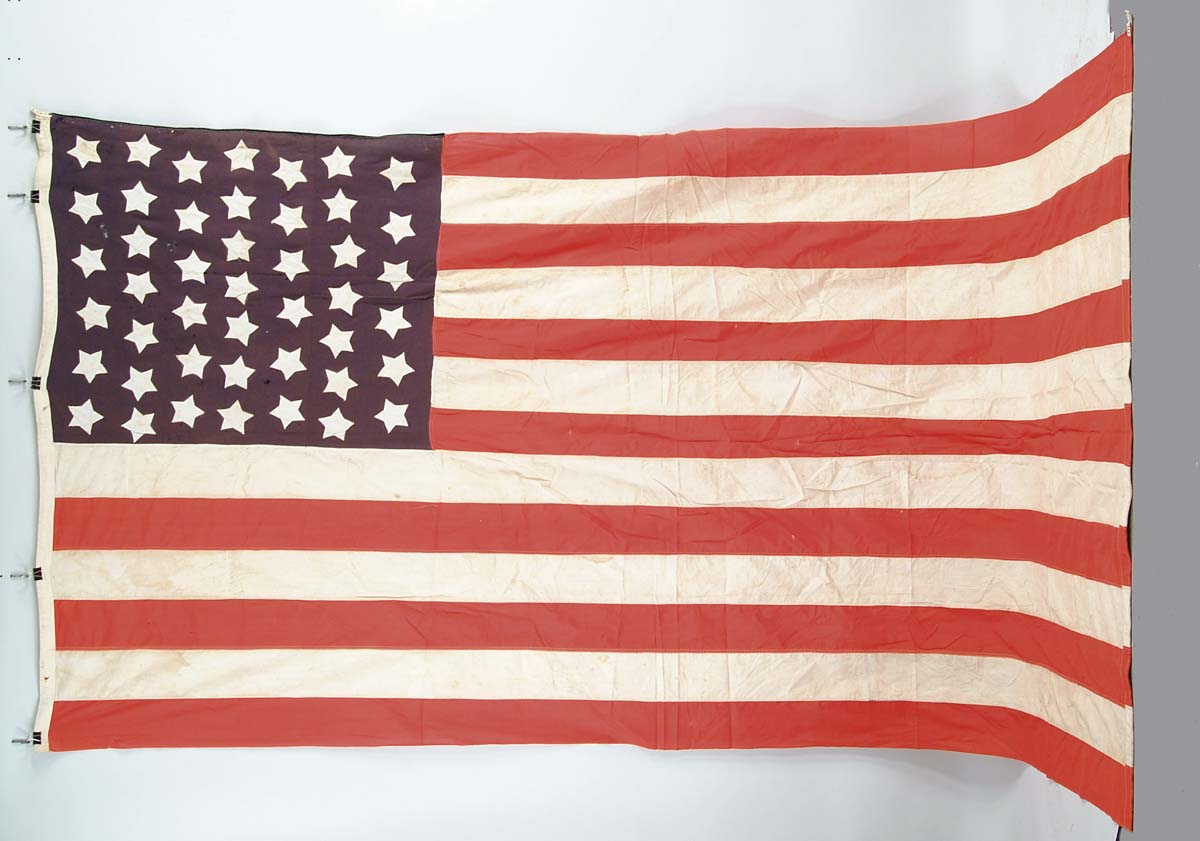 Appraisal: -STAR AMERICAN FLAG x flag Stripes are cotton and canton