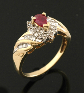 Appraisal: CT GOLD RUBY AND DIAMOND CLUSTER RING