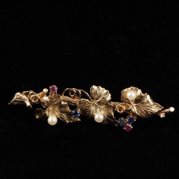 Appraisal: Antique Yellow Gold k jeweled ivy leaf brooch pin dwt