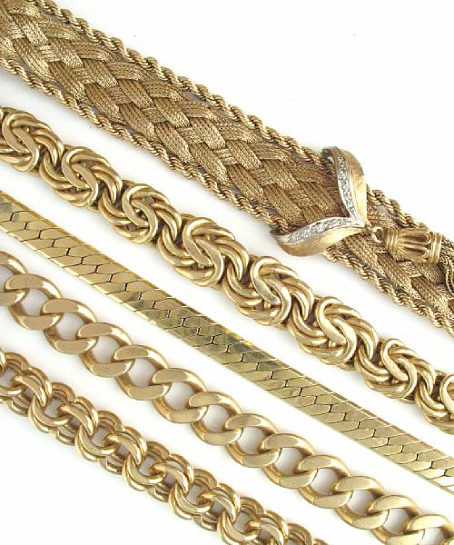 Appraisal: A group of six k yellow gold jewelry featuring two