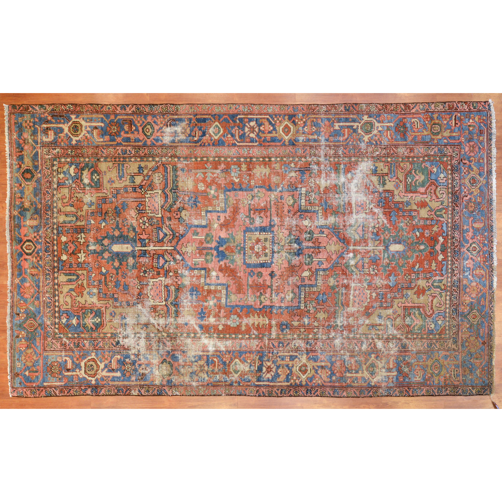 Appraisal: ANTIQUE HERIZ RUG PERSIA X First quarter- th century hand-knotted