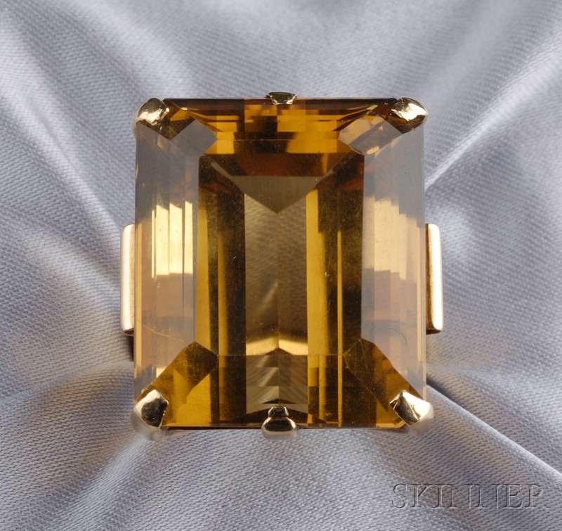 Appraisal: Retro kt Gold and Citrine Ring prong-set with a step-cut