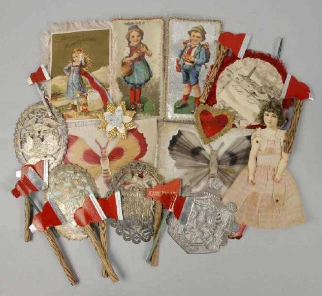 Appraisal: Lot of Miscellaneous German Cards Paper Doll Description Includes four