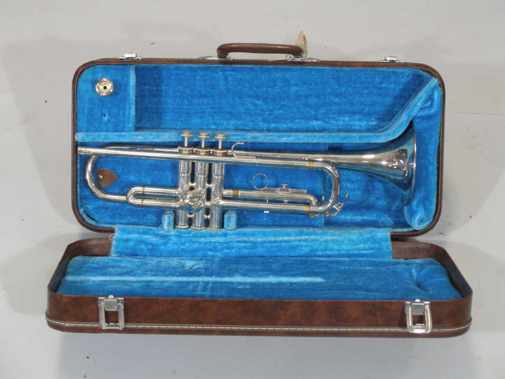 Appraisal: Yamaha YTR S Trumpet serial silver finish with mouthpiece in