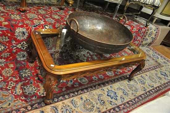 Appraisal: A CONTINENTAL STYLE OAK COFFEE TABLE WITH GLASS TOP