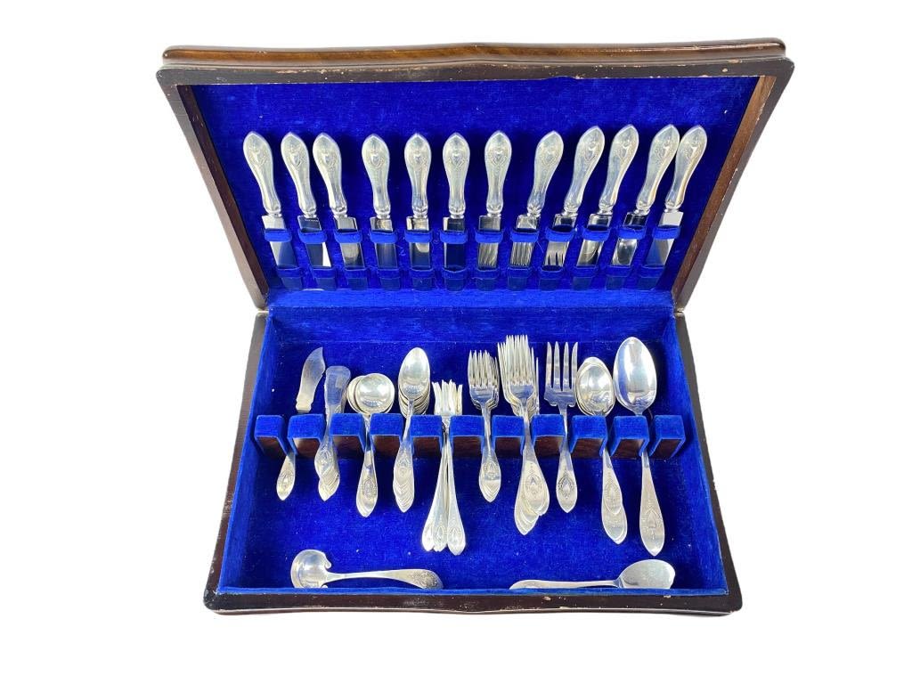 Appraisal: Pc Lunt Mt Veron Sterling Silver Flatware SetMost pieces monogrammed