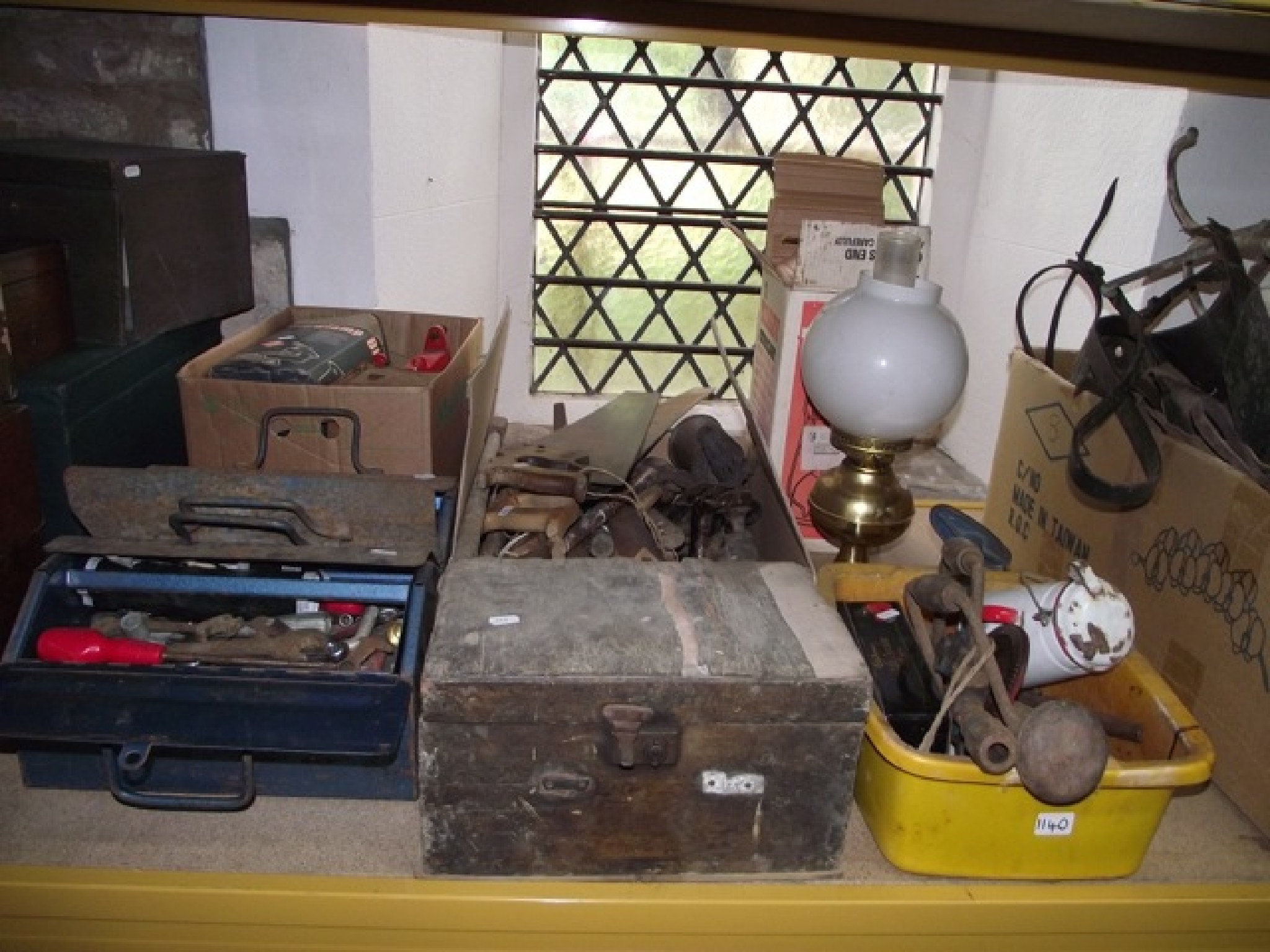 Appraisal: A quantity of vintage and later carpentry and other related