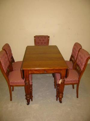 Appraisal: A VICTORIAN THOMPSON'S PATENT OAK DROP LEAF EXTENDING DINING TABLE