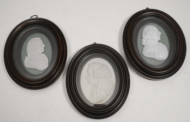 Appraisal: A TASSIE GLASS PASTE PORTRAIT RELIEF of Patrick Wilson with