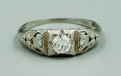 Appraisal: Vintage diamond gold ring round full-cut diamond estimated weight ct