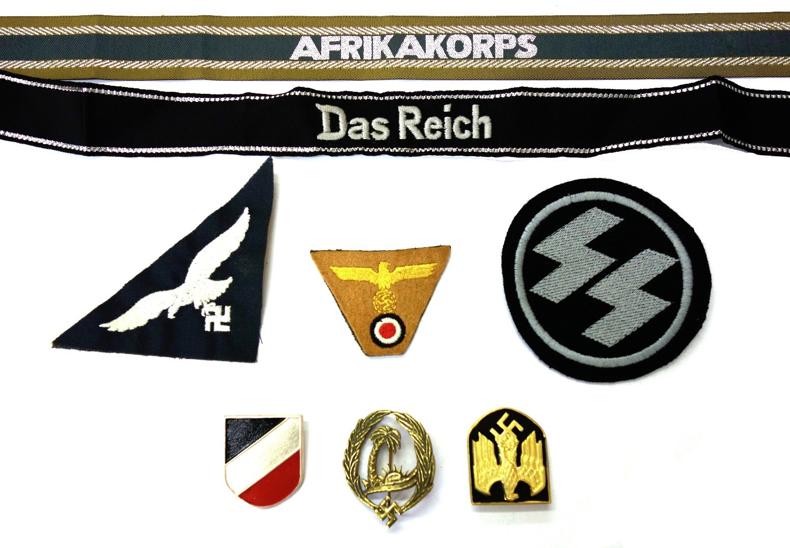 Appraisal: A collection of German World War Two style cloth and