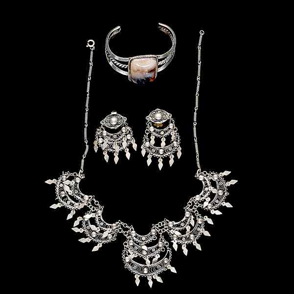 Appraisal: Sterling Silver Set of Bracelet Earring and Necklace A grouping