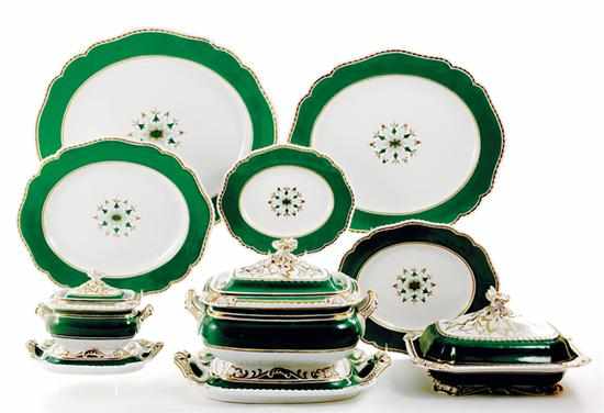 Appraisal: Chamberlain Worcester porcelain serving pieces circa - gilt gadroon rim