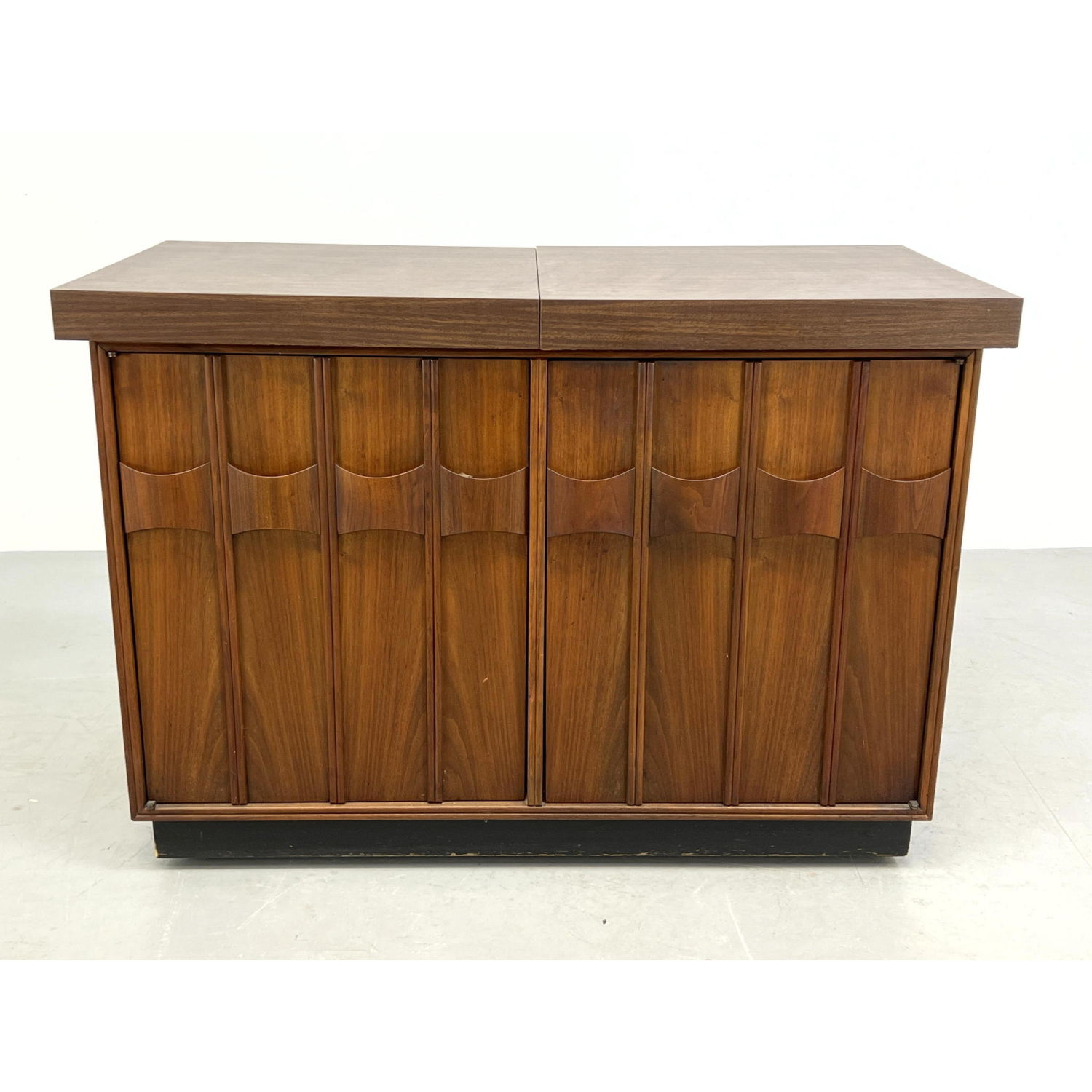 Appraisal: American Modern Walnut Cabinet with Expandable Top Two Doors with