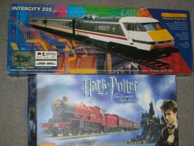 Appraisal: Hornby Harry Potter Train Set with Hogwarts Castle and two