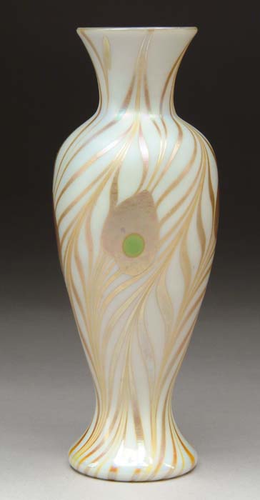 Appraisal: STEUBEN AURENE DECORATED VASE Beautiful Aurene vase is decorated with